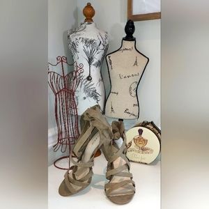 Torrid Dark Taupe Thick Strappy Wrap Heel Size 10W NWOB